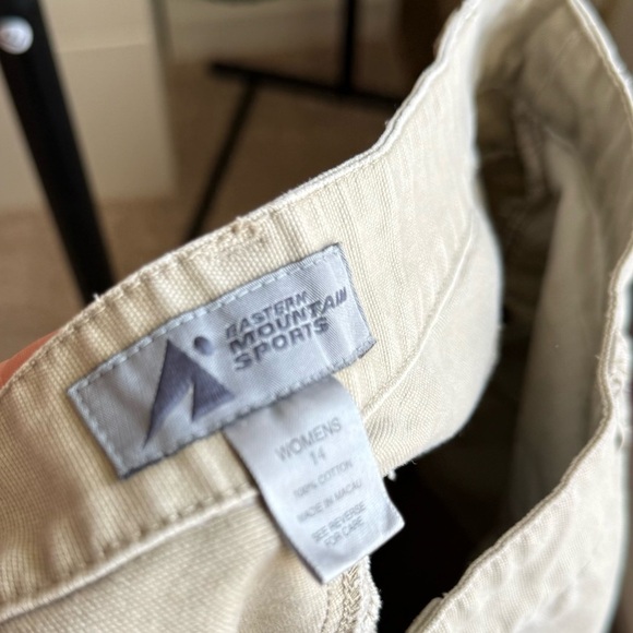 Vintage Eastern Mountain Sports Women’s Stylish Khaki Tan Pants Size 14 - Picture 5 of 5